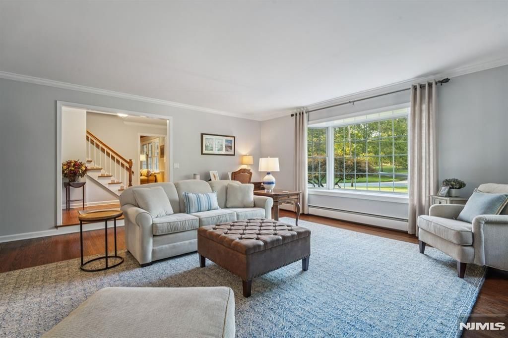 Photo of 5 Glengorra Court, Mahwah, NJ 07430 (MLS # 25037452)