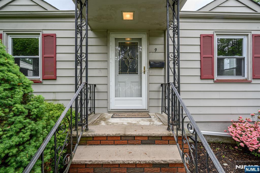 9 Livingston Street