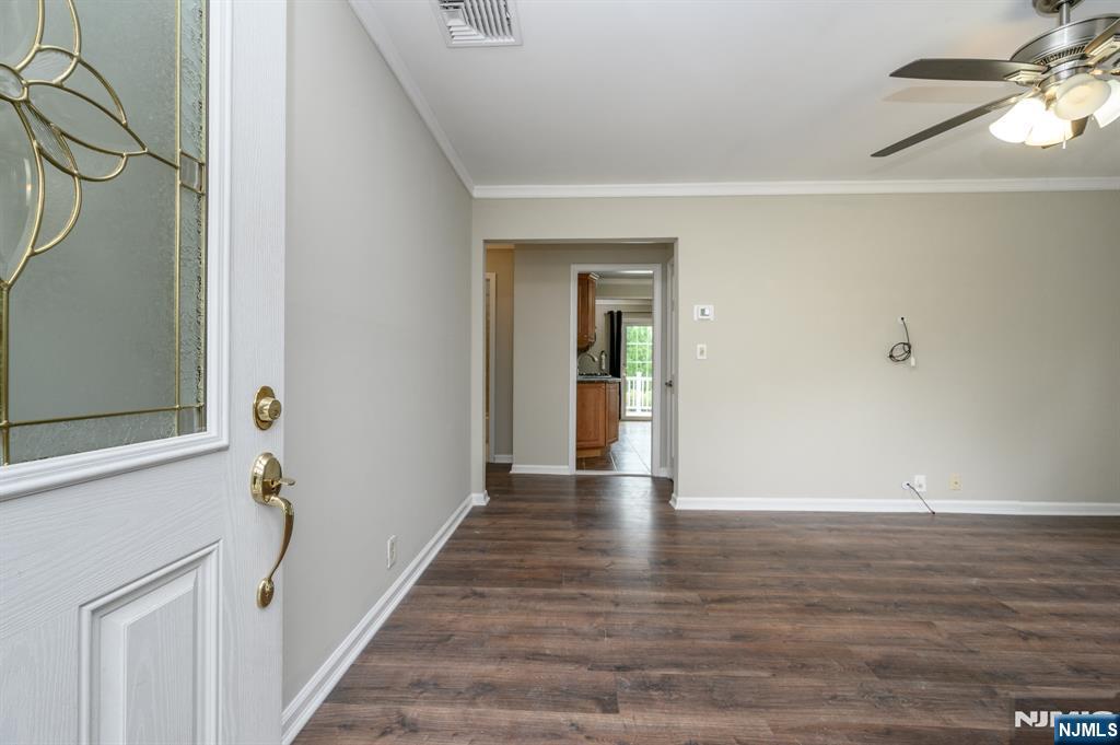 9 Livingston Street