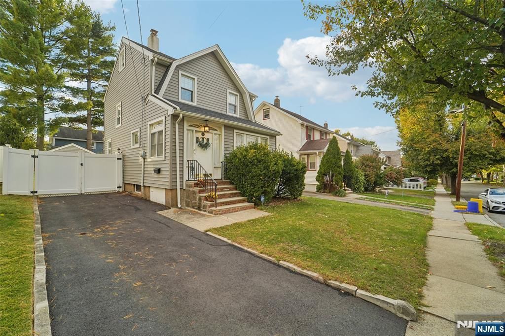 Photo of 600 Martense Avenue, Teaneck, NJ 07666 (MLS # 25038278)