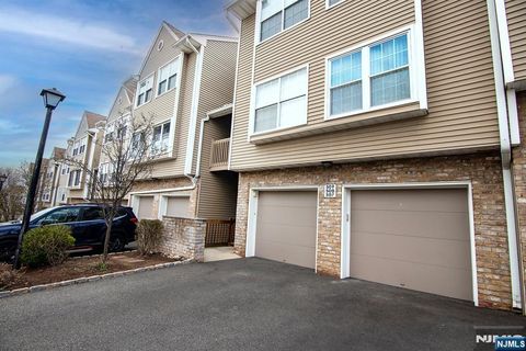 Photo of 507 Windsor Drive #107, Palisades Park, NJ 07650 (MLS # 26017029)