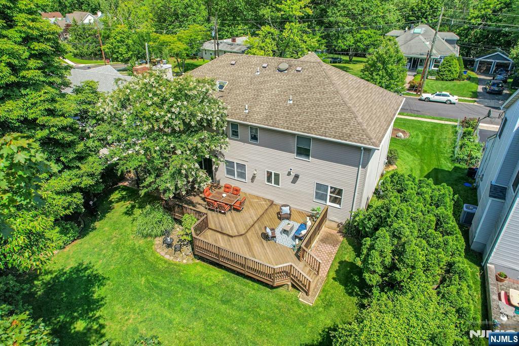 Homes for Sale in Northern NJ | ThisIsRiverEdge.com 885 Summit Avenue
