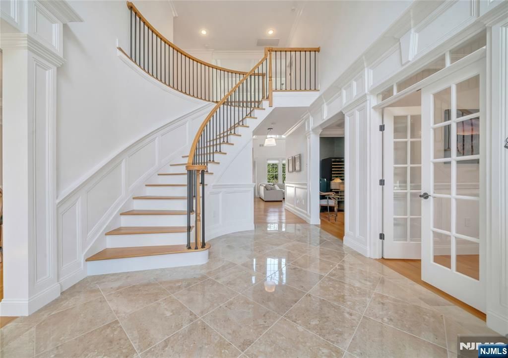 Photo of 15 Eric Place, Demarest, NJ 07627 (MLS # 26014101)