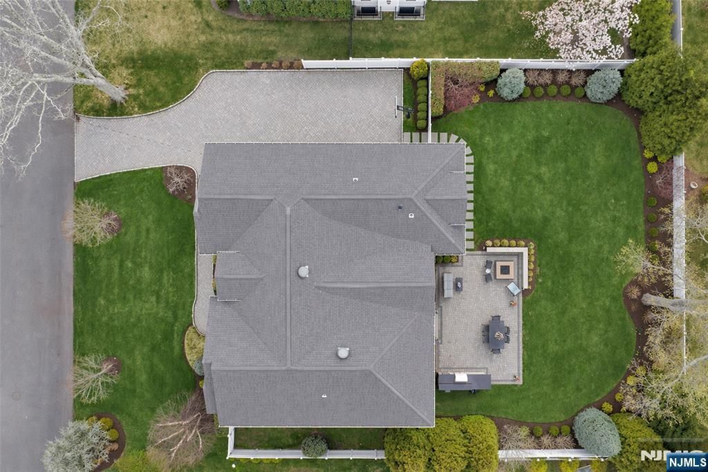 Photo of 15 Eric Place, Demarest, NJ 07627 (MLS # 26014101)