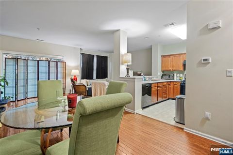 79 Lydia Drive West New York NJ 07093