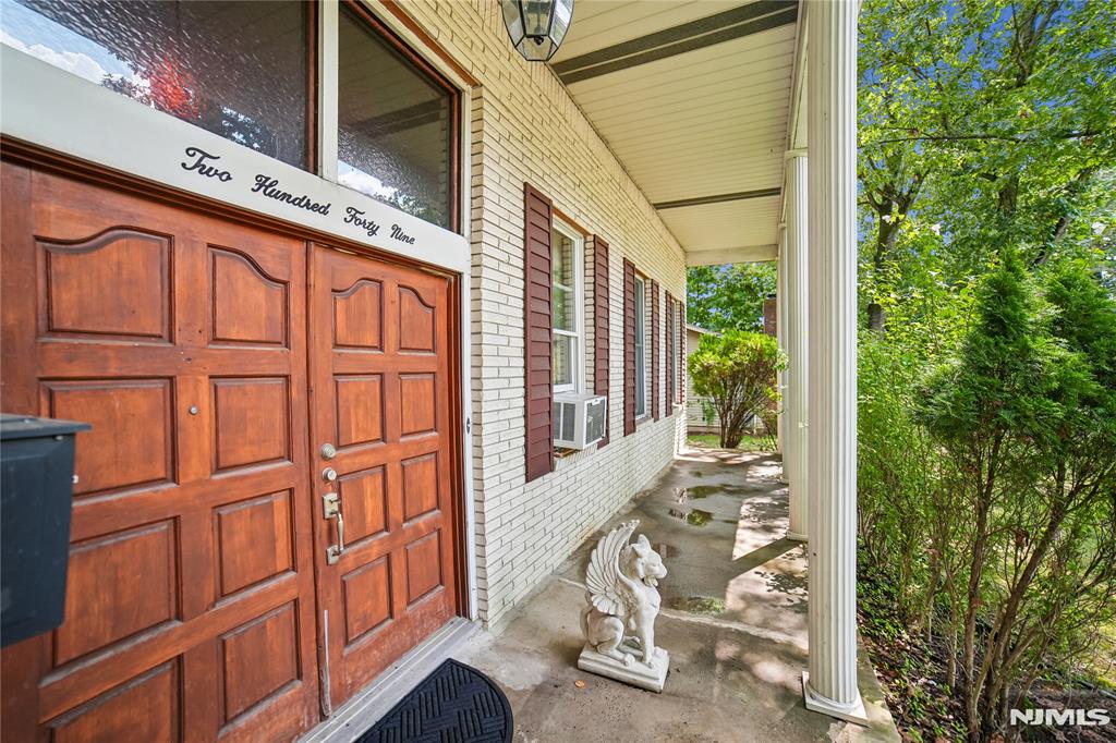 249 Knickerbocker Road