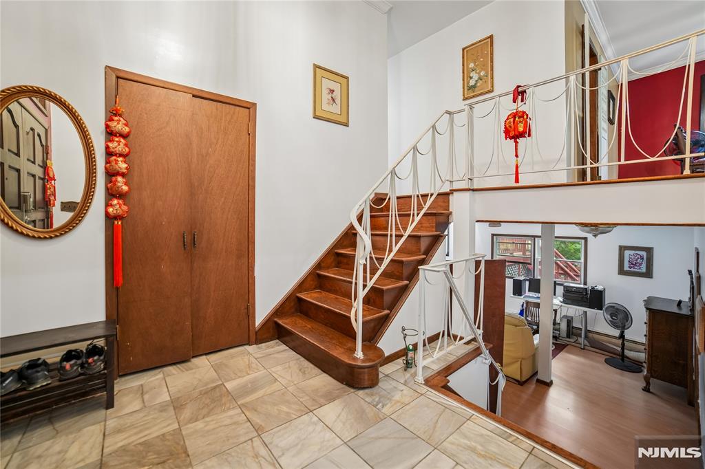 249 Knickerbocker Road