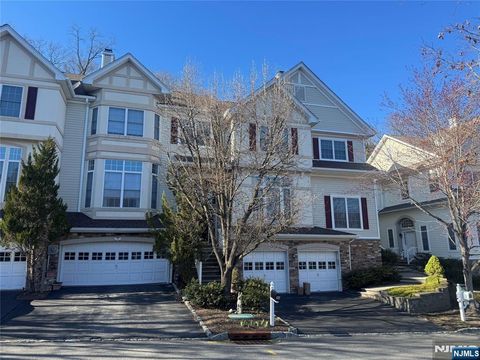 59 Winding Ridge, Oakland, NJ 07436 - MLS#: 25009854