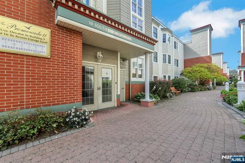 Photo of 155 The Promenade, Edgewater, NJ 07020 (MLS # 25031476)