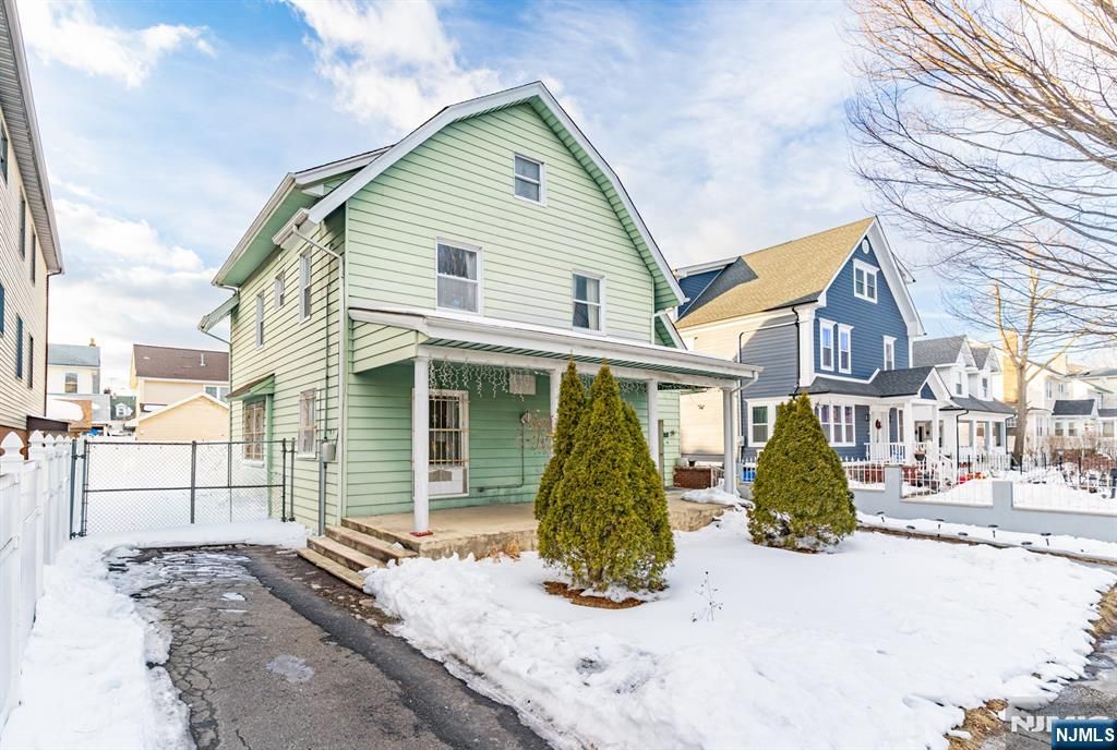 Photo of 46 N 10th Street, Newark, NJ 07107 (MLS # 26004768)