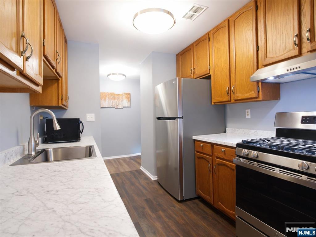 Homes for Sale in Northern NJ | ThisIsRiverEdge.com 2111 Hilltop Road