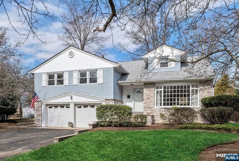 5 Ferris Court Ho-Ho-Kus NJ 07423