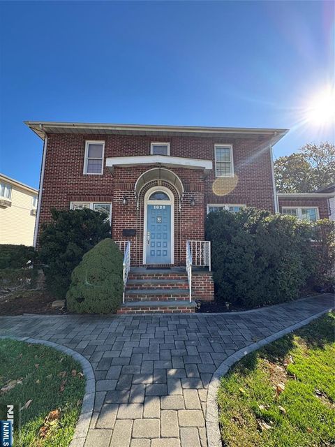 Photo of 1020 Jassamine Way #A, Fort Lee, NJ 07024 (MLS # 25037600)