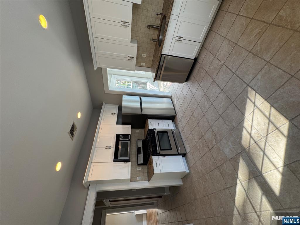 1020 Jassamine Way A