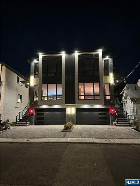 Photo of 809 Jassamine #809, Fort Lee, NJ 07024 (MLS # 25039377)