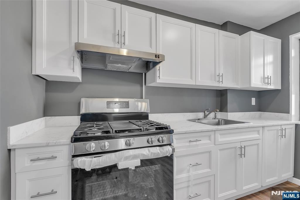 208 Anderson Street S4C