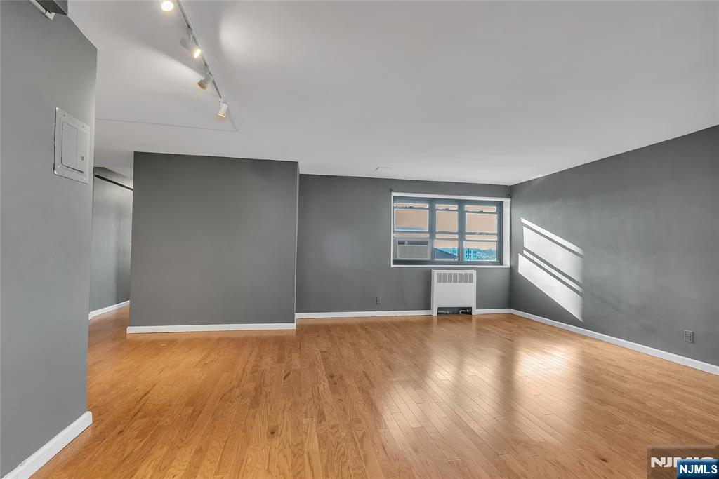 208 Anderson Street S4C