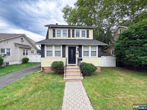 Photo of 17 Carnation Street, Bergenfield, NJ 07621 (MLS # 26029266)