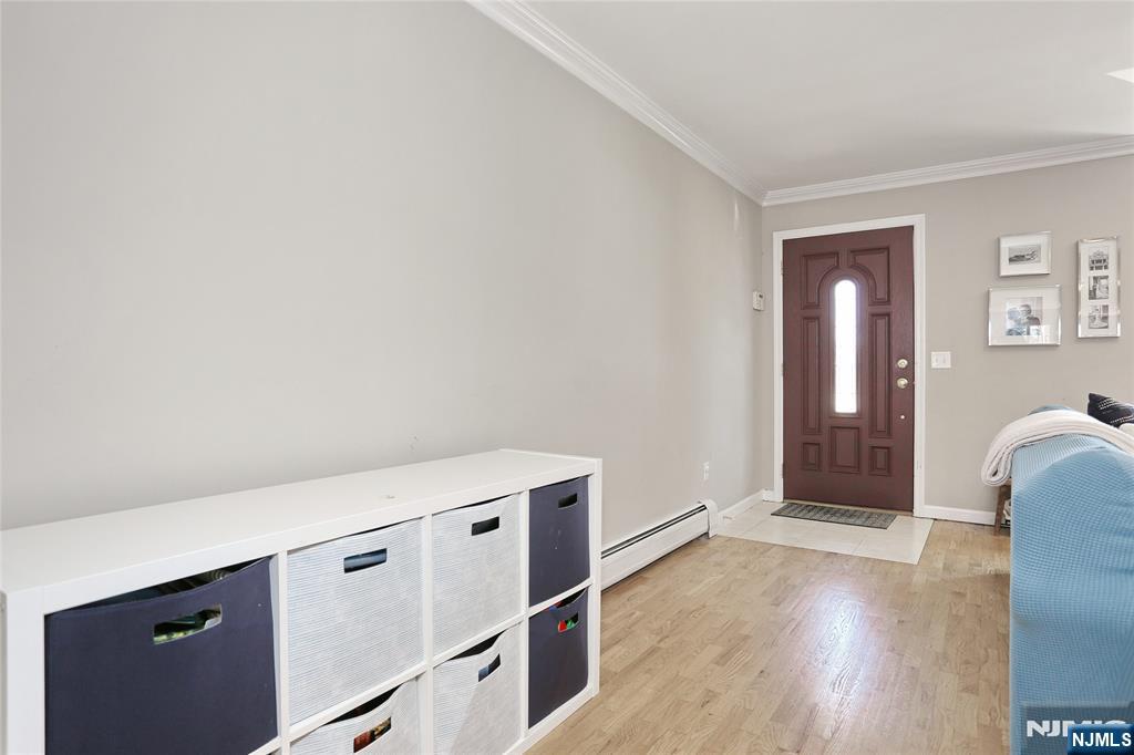 400 Lawton Avenue C0400