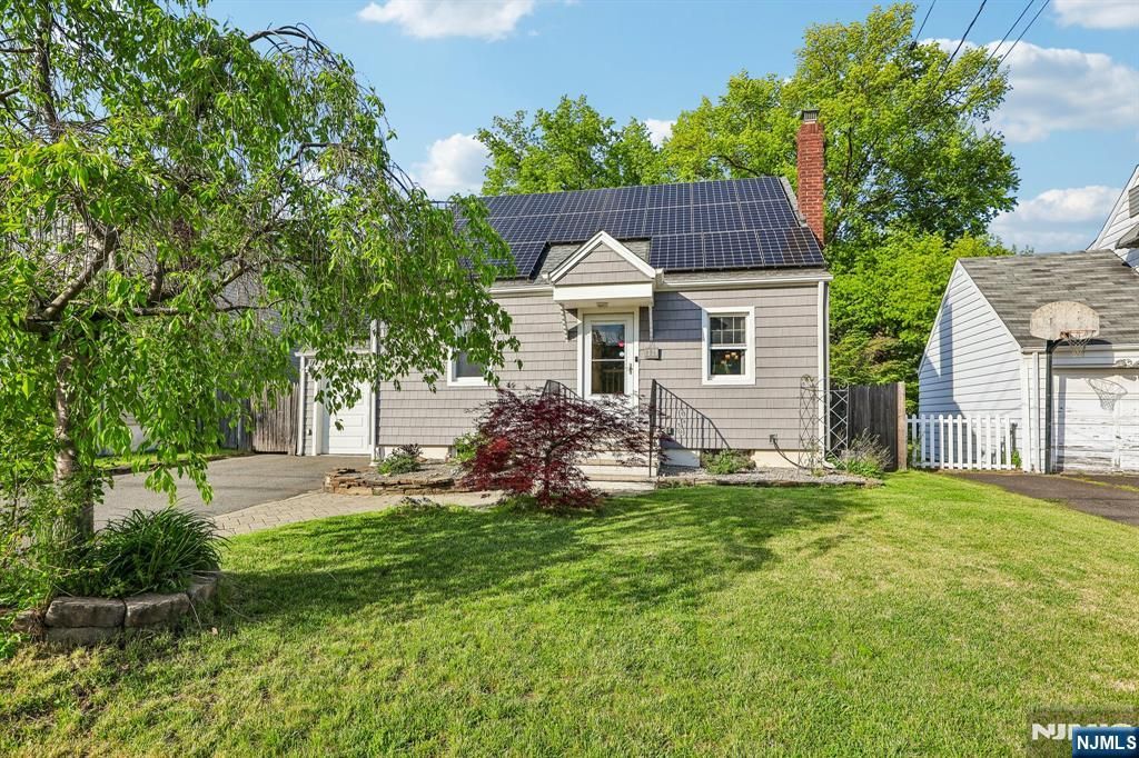 Photo of 1329 20th Street, Fair Lawn, NJ 07410 (MLS # 26016978)
