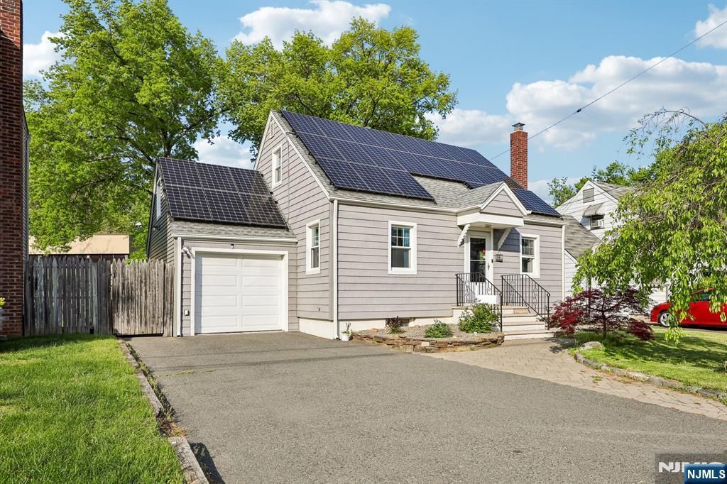 Photo of 1329 20th Street, Fair Lawn, NJ 07410 (MLS # 26016978)