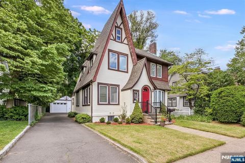 612 Cooper Avenue Oradell NJ 07649