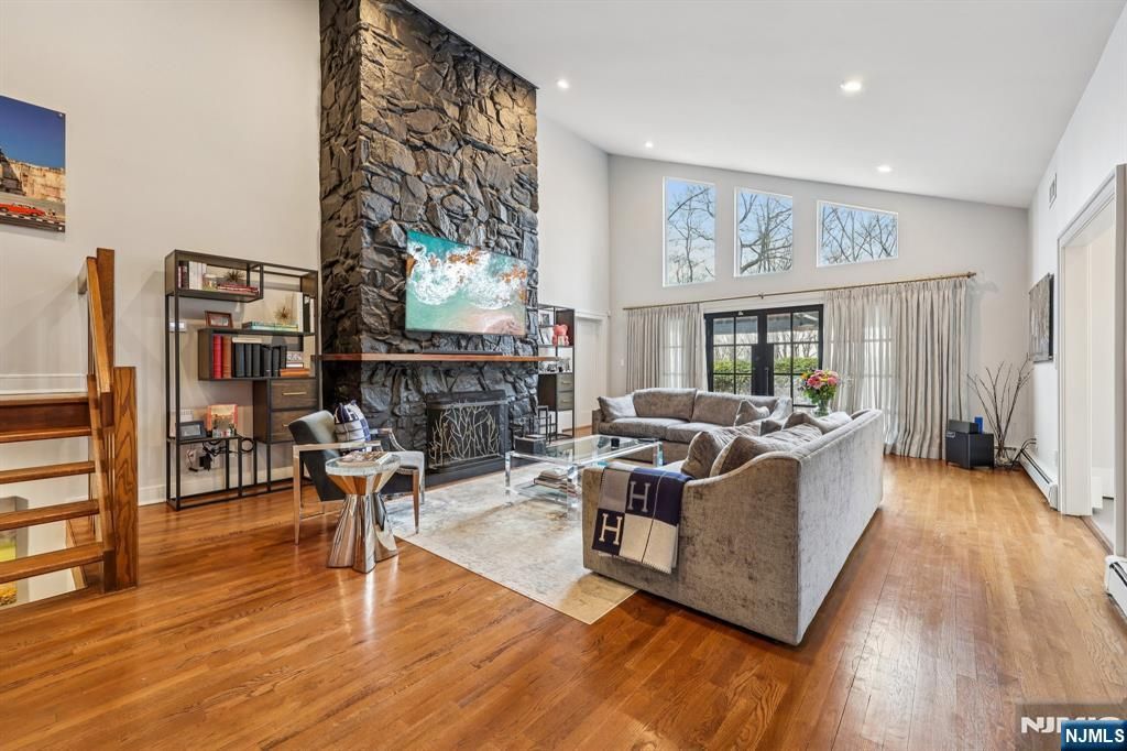 Photo of 26 Bayberry Drive, Saddle River, NJ 07458 (MLS # 26007660)