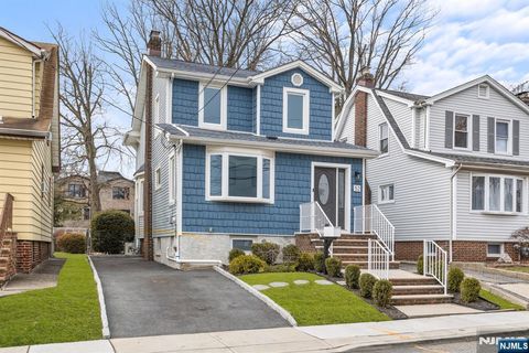 52 Oakdene Avenue Cliffside Park NJ 07010