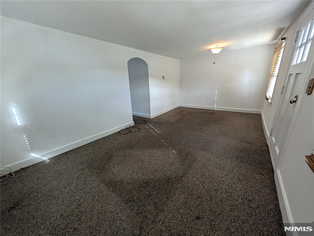 Photo of 240 Woodcliff Avenue, Little Falls, NJ 07424 (MLS # 25040599)