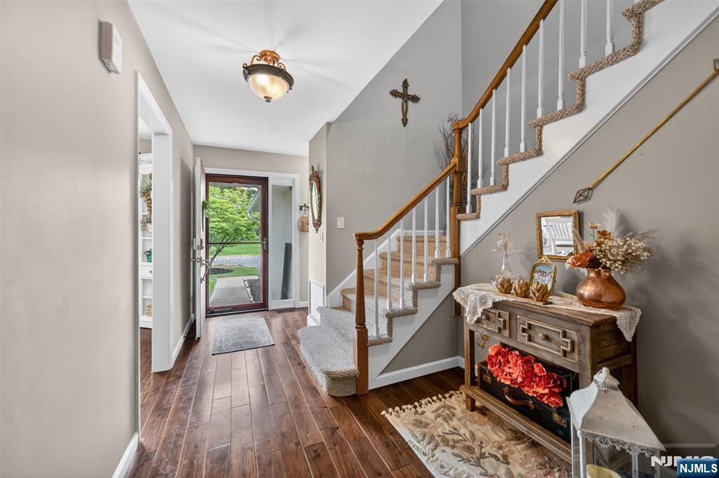 51 Sunset Court 51