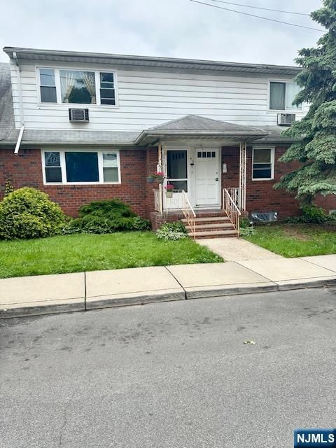 Photo of 412 Commercial Ave #2, Cliffside Park, NJ 07010 (MLS # 25038303)