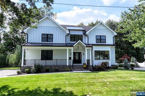 Photo of 515 Hobart Road, Paramus, NJ 07652 (MLS # 26029481)