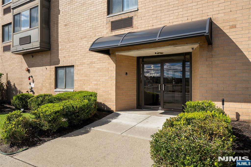 5 Linden Street 2I