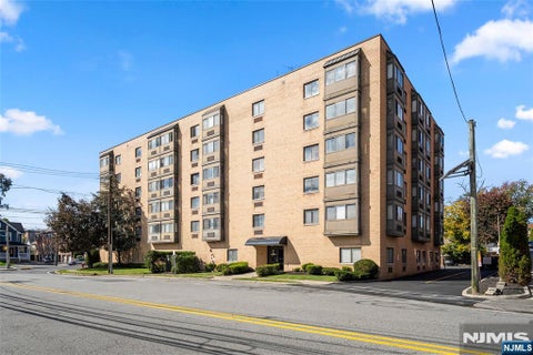 Photo of 5 Linden Street #2I, Hackensack, NJ 07601 (MLS # 26039734)