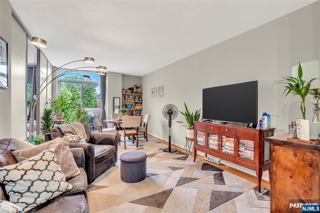 200 Grand Cove Way PH-5F
