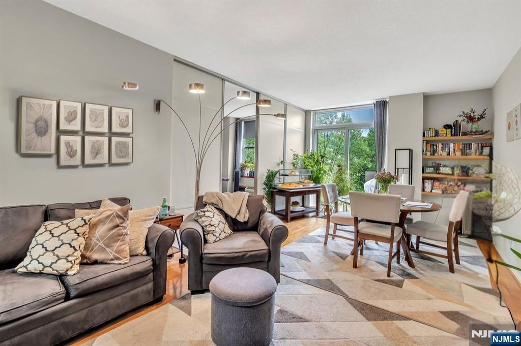 200 Grand Cove Way PH-5F