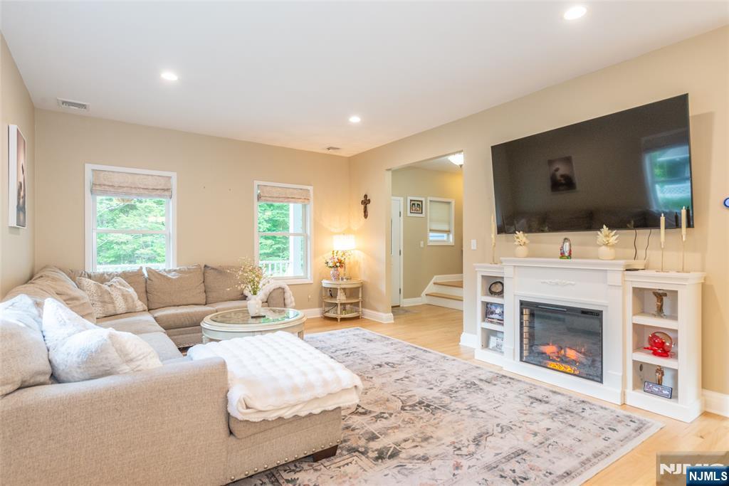 88 Mathews Avenue