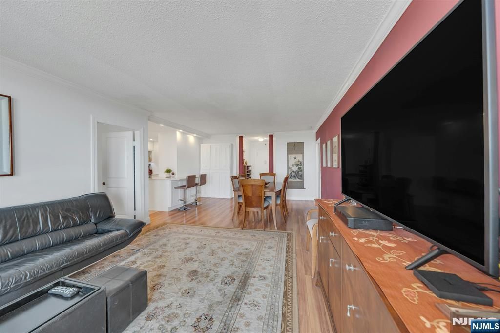 Photo of 1530 Palisade Avenue #23E, Fort Lee, NJ 07024 (MLS # 26016061)
