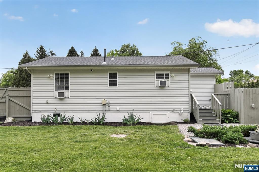 16 Clover Lane