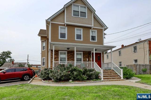 407 Hudson St 1, Hackensack, New Jersey - 2 Bedrooms  
1 Bathrooms  
4 Rooms - 