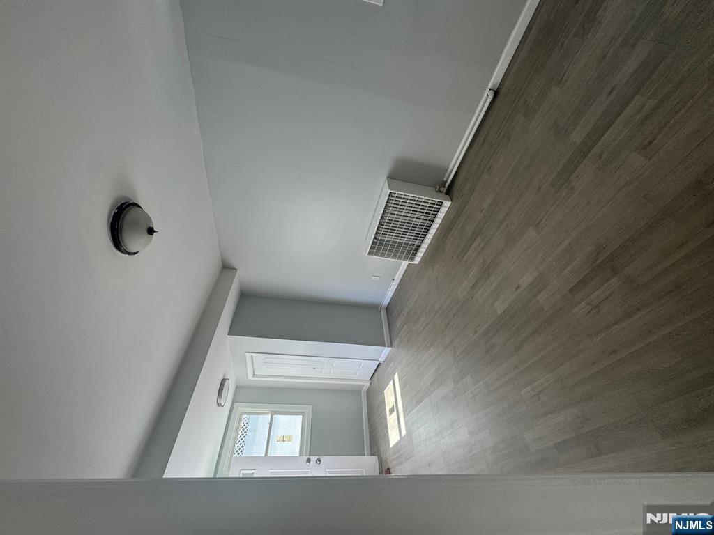 29 Kingsland Street 1