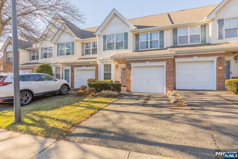 Photo of 144 Stratford Dr #1045, Nutley, NJ 07110 (MLS # 25043235)