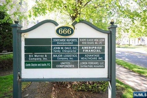 Photo of 666 Godwin Avenue #120-5, Midland Park, NJ 07432 (MLS # 26030283)