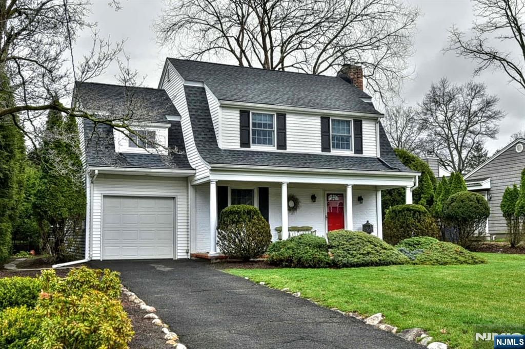 Photo of 314 Canterbury Drive, Ramsey, NJ 07446 (MLS # 26009954)