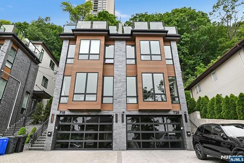 720 Undercliff Avenue Edgewater NJ 07020