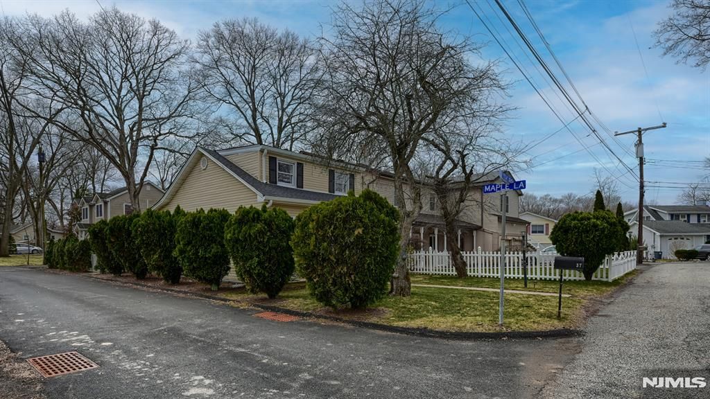 Photo of 37 South Road, Wayne, NJ 07470 (MLS # 26008914)