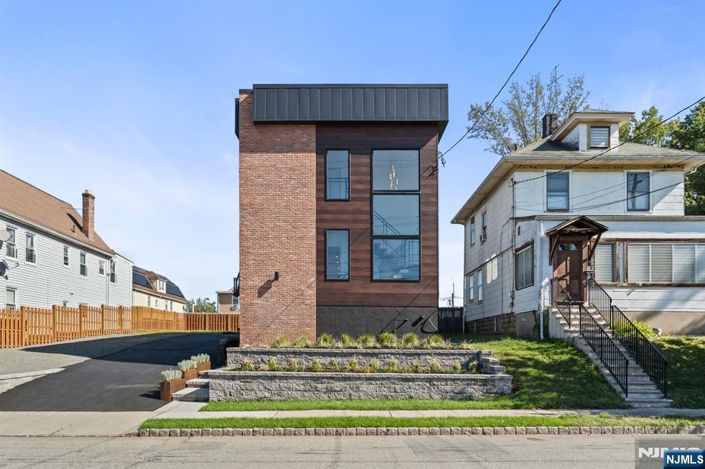 246-248 Cortlandt Street