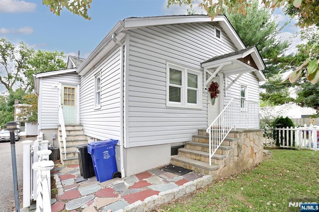 15 Crescent Avenue