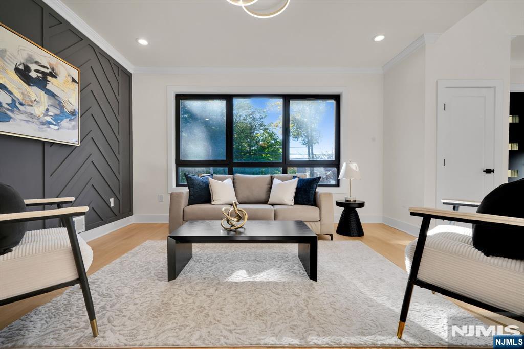 5 Foxcroft Drive