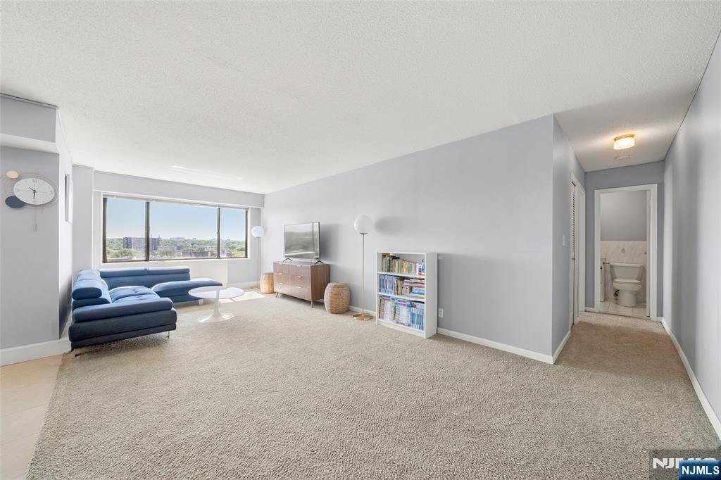 150 Overlook Avenue 8D